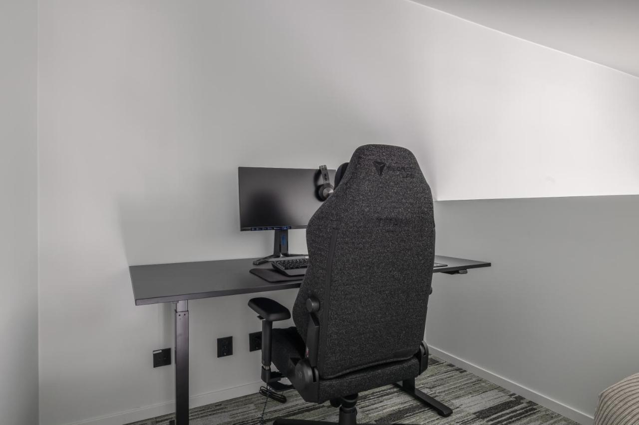 Homex Hotel For Gamers Täby Zewnętrze zdjęcie